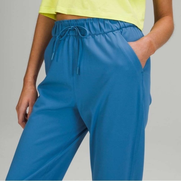 Lululemon Stretch High-Rise Jogger Full Length Soft Blue Denim Size 2 - Picture 3 of 13